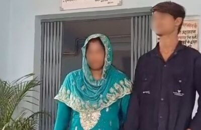 She became a mother of five children after marrying a Muslim boyfriend, now she took 7 trips to the temple with her Hindu lover, 26 years her junior… Bihar's strange love story.