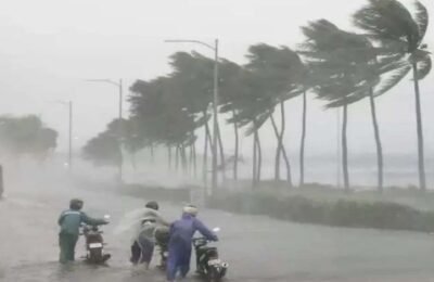 A super storm will come in the form of Kaal in UP! Storm will blow at a destructive speed of 80 KM/hour, heavy rain alert issued in more than 50 districts