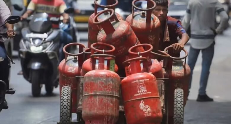 Domestic LPG cylinder becomes costlier by Rs 29 across the country, now these are the prices of LPG in your city